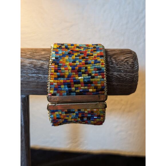 1 5/8" Wide Rigid Wired Seed Bead Clamper Style Gold Tone Bangle Bracelet - Picture 5 of 5